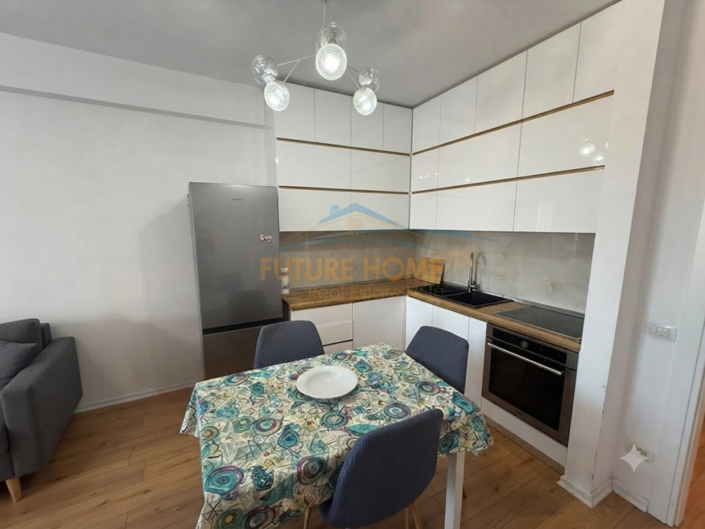 Rent, Apartment 2+1+2, 5 Maji Street, Tirana