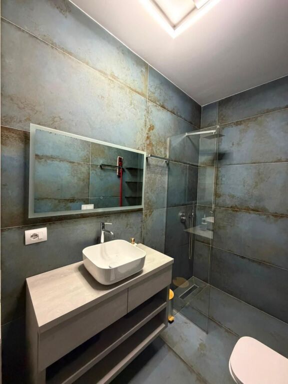 AFFITTASI APPARTAMENTO 3+1+2 + POSTO AUTO | GARDEN BUILDING