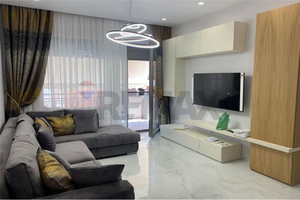 Apartament 3+1+parkim per qira te Kompleksi Delijorgji