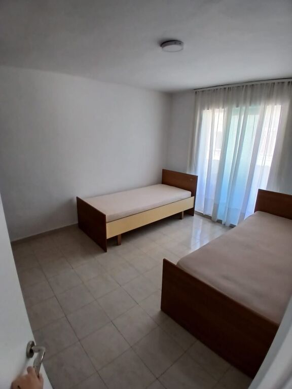 Jepet Me Qera Apartament 1+1+1 Ballkon