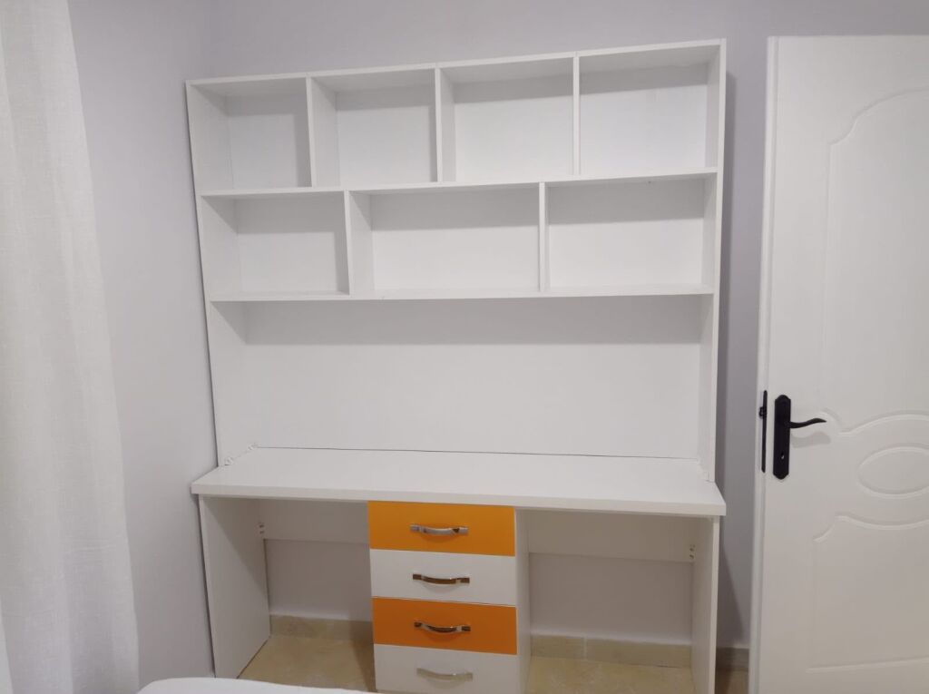 Super ap 2+1 ne porcelan universiteti europian