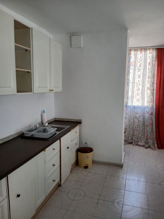 Jepet Me Qera Apartament 1+1+1 Ballkon