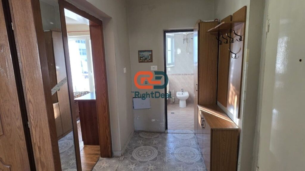 Tek Vasil Shanto, Shitet Super Apartament 2+1, Ideal Per Banim Dhe Per Investim !!!