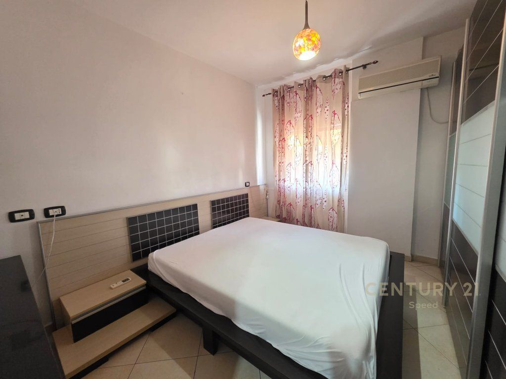 JEPET APARTAMEN 2+1+2 ME QIRA TE 21 DHJETORI!!!