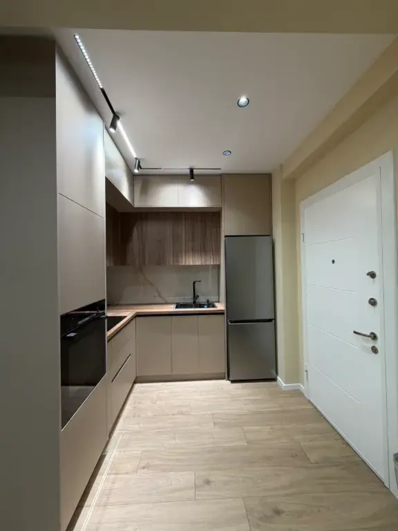 Qera | Apartament 2 + 1+2 | Rruga Azem Galica | 500 €/muaj