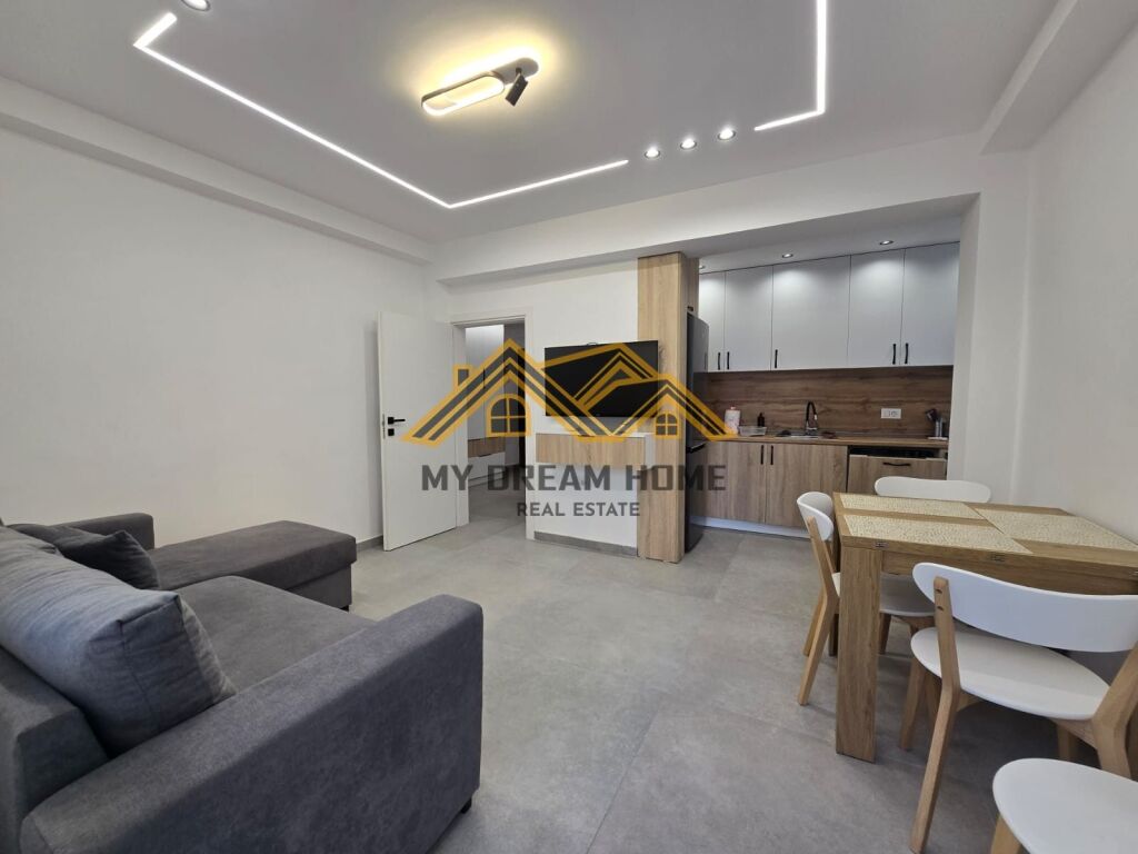 Apartament Me Qera 2+1 Durres!