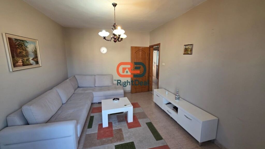 Tek Vasil Shanto, Shitet Super Apartament 2+1, Ideal Per Banim Dhe Per Investim !!!