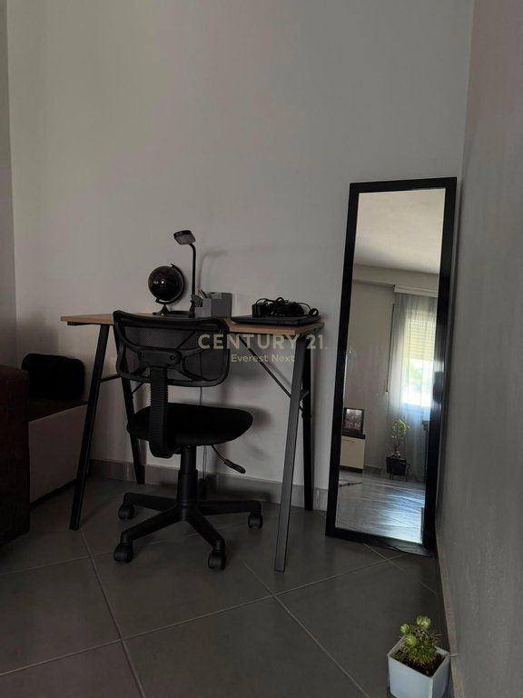 FOR RENT 1+1 APARTMENT NEAR THE BOTANICAL GARDEN