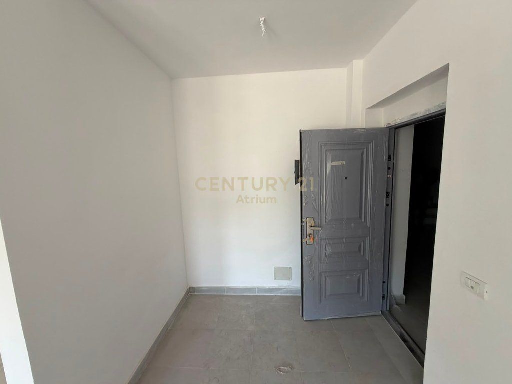 APARTAMENT 3+1+2 NE SHITJE TE 5 MAJ Atrium146231