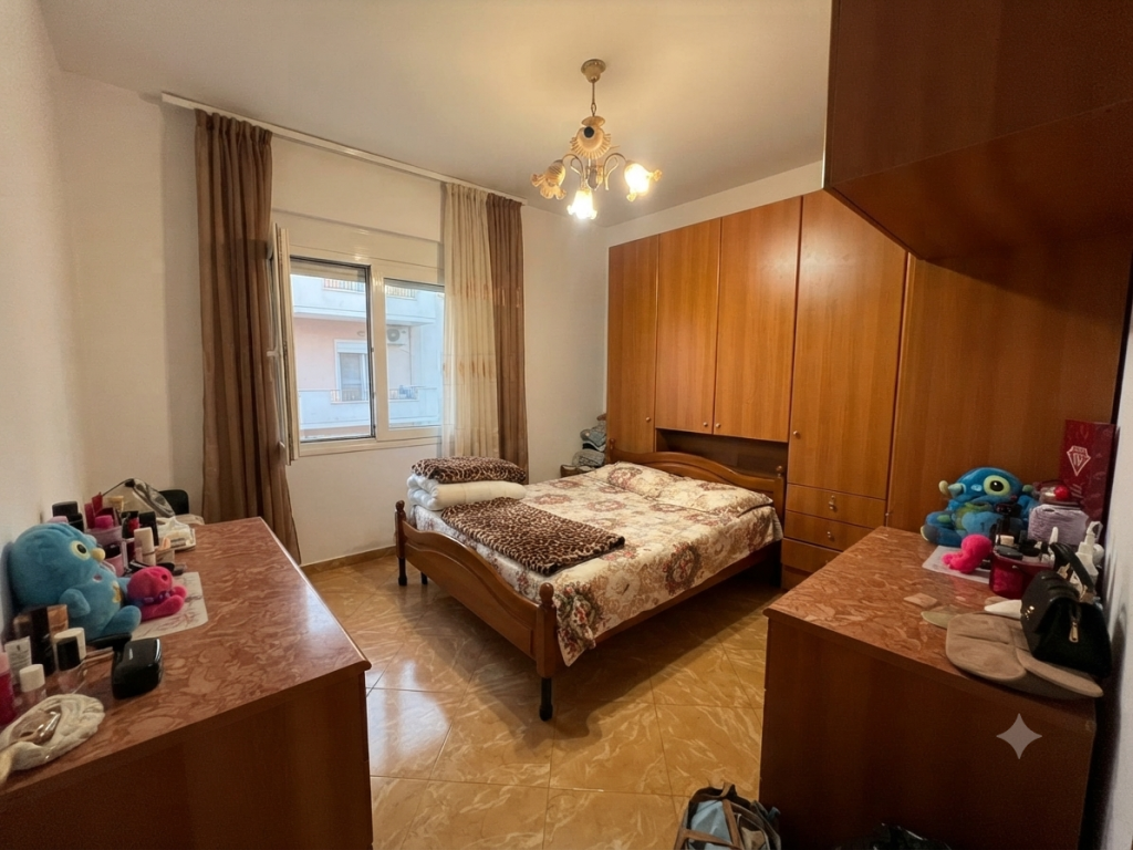 Shitet, Apartament 1+1, Unaza e Re, Tiranë