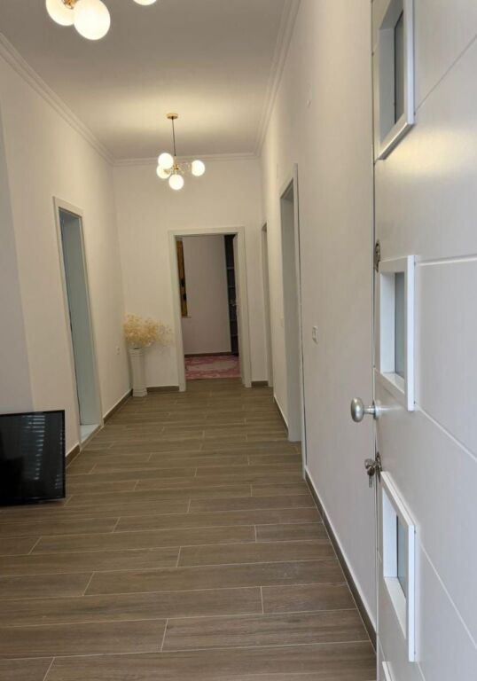 Affitto | Vilë 2 + 1 | Siri Kodra | 500 €/mese