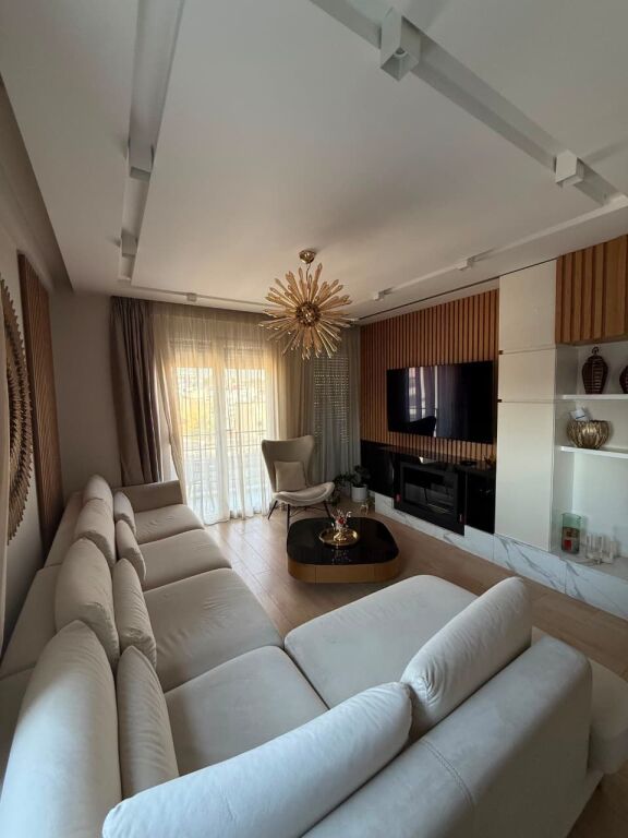 Apartament ne shitje, 3+1+2 ne shitje prane shkolles “Mihal Grameno” Tirane