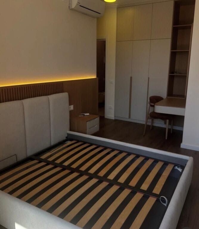 Apartament me qera 2+1 + post te Altana