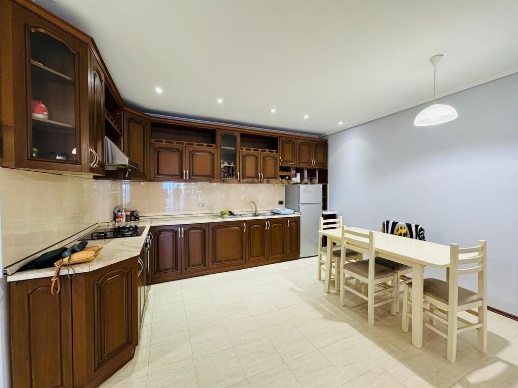 APARTAMENT 2+1 PER QIRA PRANE LIQENIT ARTIFICIAL(Art Turbina)