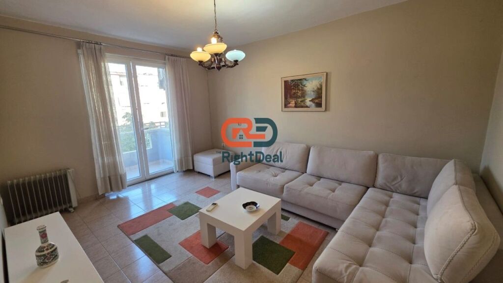 Tek Vasil Shanto, Shitet Super Apartament 2+1, Ideal Per Banim Dhe Per Investim !!!