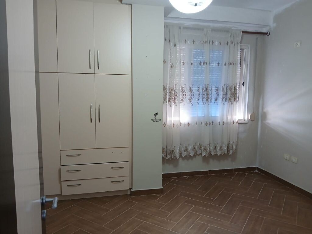 APARTAMENT ME QERA 2+1+2 ASTIR 450 EURO FH-87083