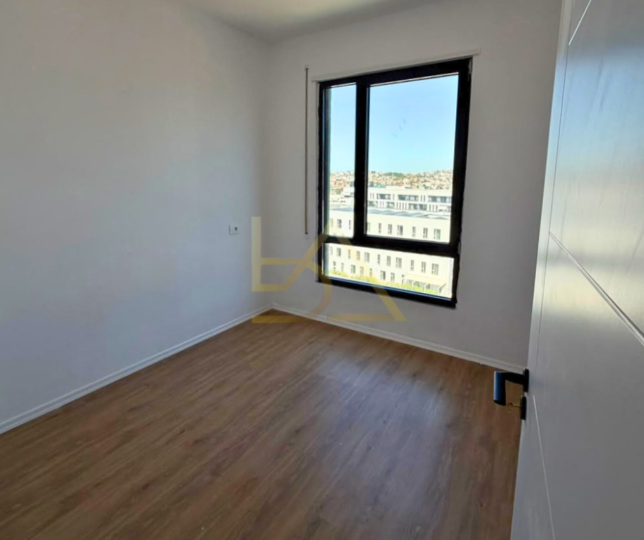 Apartment 3+1 for Rent – 5 Maji Street, Tirana