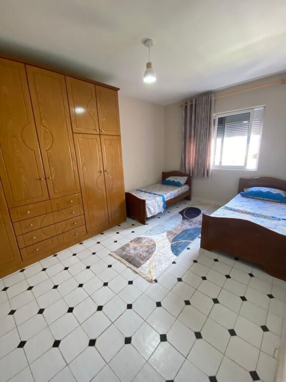 2+1,kat 5 pa ashensore,rrug e elb,680 euro