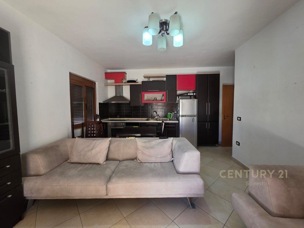 JEPET APARTAMEN 2+1+2 ME QIRA TE 21 DHJETORI!!!