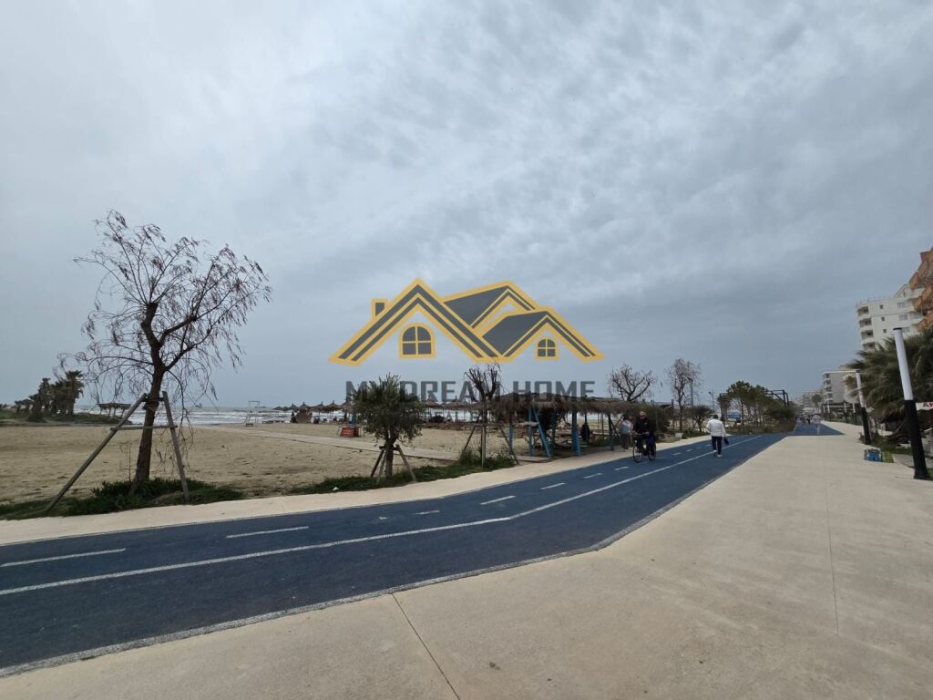 APPARTAMENTO 1+1 CON VISTA MARE SULLA SPIAGGIA IN VENDITA !