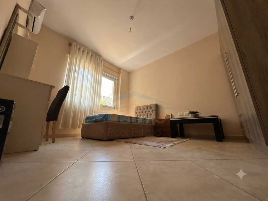 Qera, Apartament 3+1+2, Ferit Xhajko, Tirane .