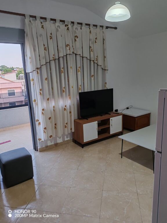 Qera | Vilë 1 + 1 | Rruga 5 Maji | 500 €/muaj