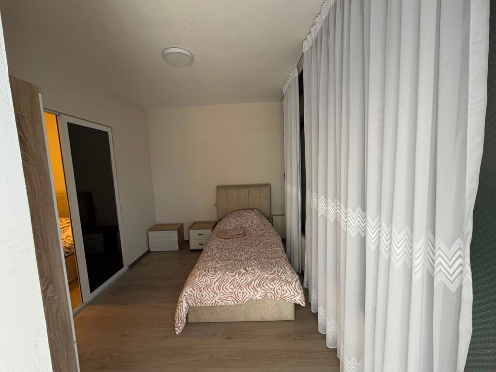 🏡 Apartment 2+1 for rent – Laprakë (Arabit Palace)