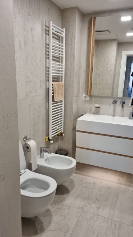 Rent Apartment 2+1+2+Parking Space, Center, Tirana. Empire72527