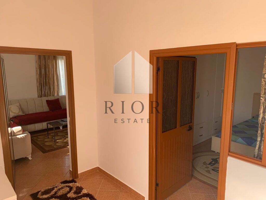Affitto | Appartamento 2 + 1 | Via Siri Kodra | 500 €/Mese