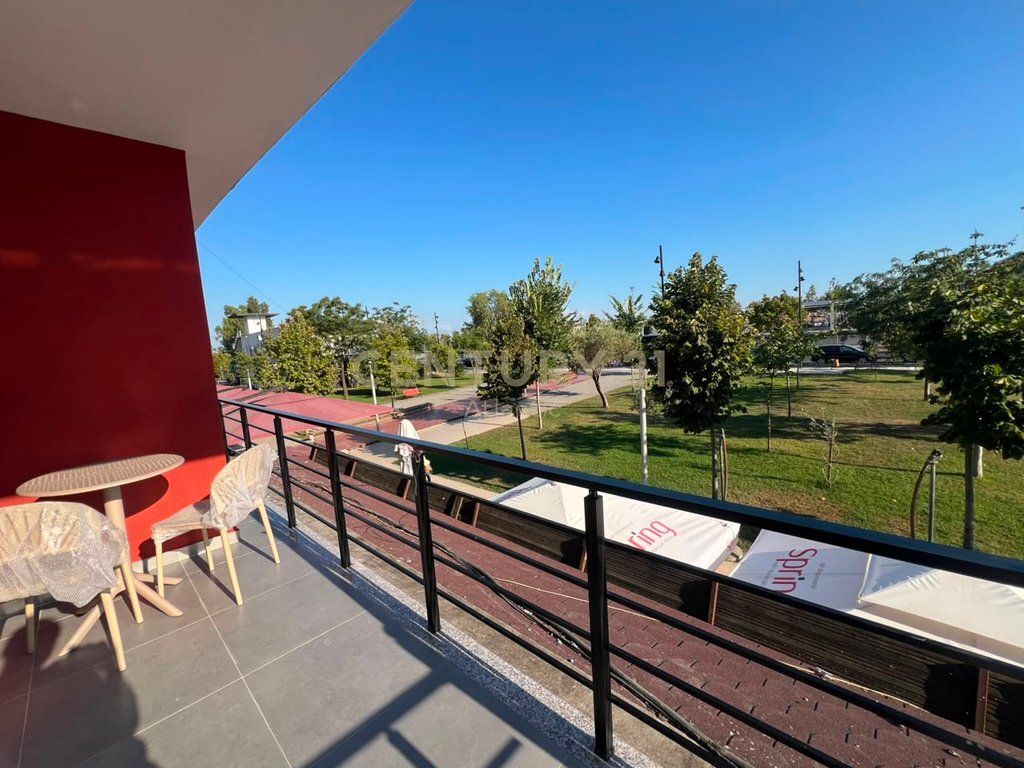 JEPET ME QIRA 2+1 SUPER APARTAMENT I INVESTUAR NE DETAJE PRANE STACIONIT TRENIT DURRES! 750 € /Muaj