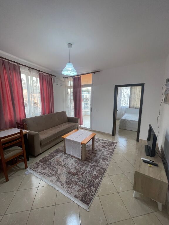 Appartamento 1+1 in affitto ad Astir 40000 lek al mese