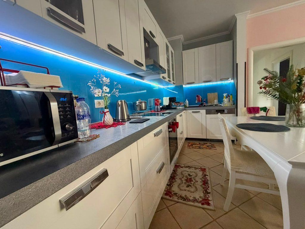 Apartament 3+1+2, Rruga Sami Frashëri, Blloku,