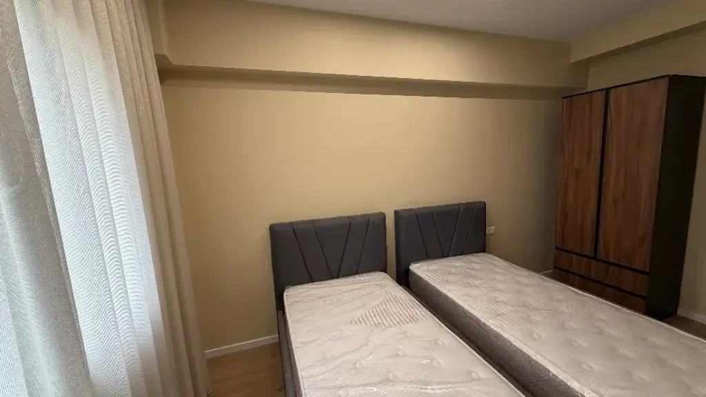 Qera | Apartament 2 + 1+2 | Rruga Azem Galica | 500 €/muaj