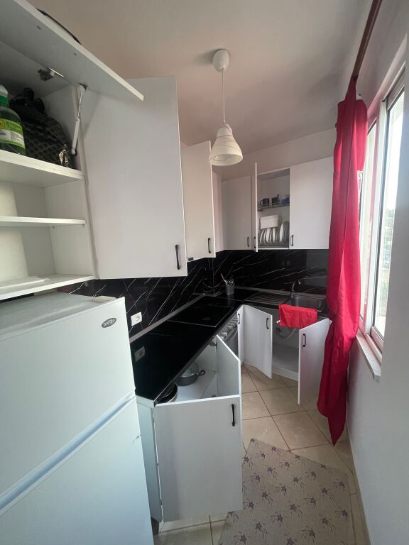 Appartamento 1+1 in affitto ad Astir 40000 lek al mese