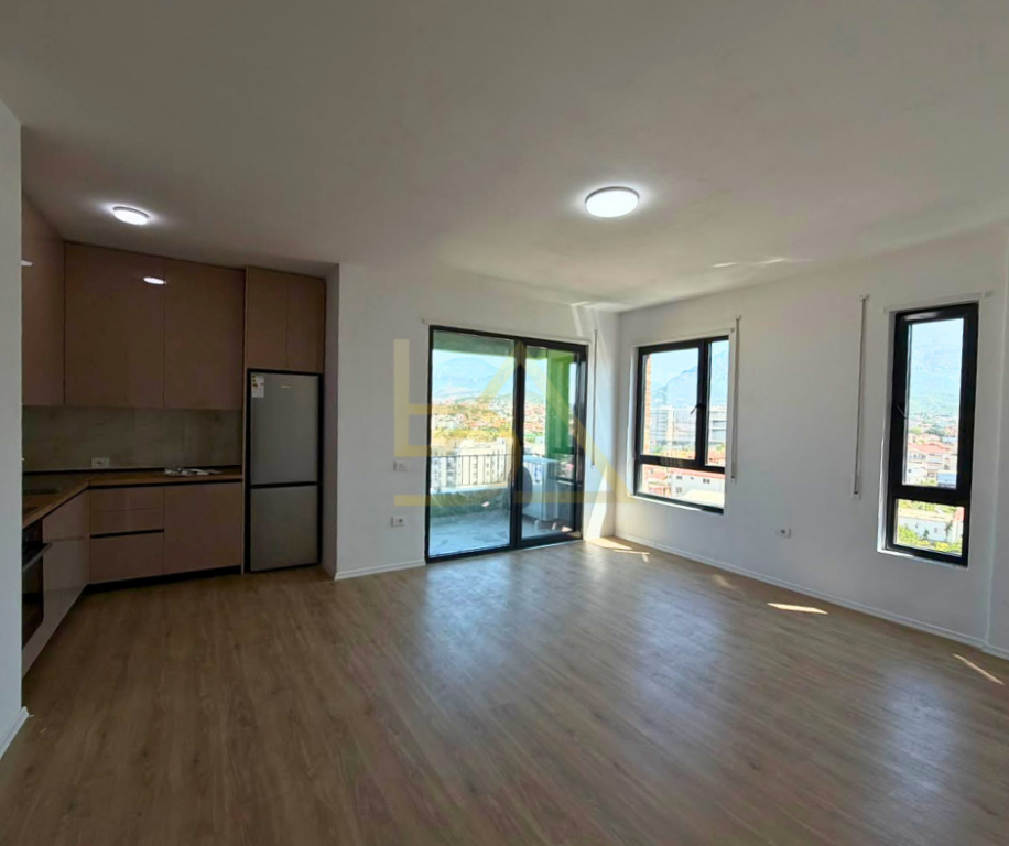 Apartment 3+1 for Rent – 5 Maji Street, Tirana