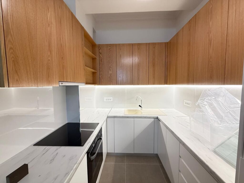 AFFITTO – Appartamento 2+1 con Veranda Comoda