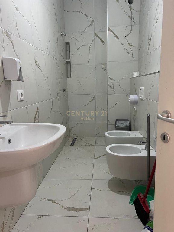 Apartament 2+1 Me Qira, Unaza e Re, Tiranë
