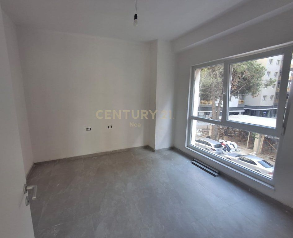 Apartament 2+1 per zyra tek Kompleksi Aura-Laprake! Nea146569