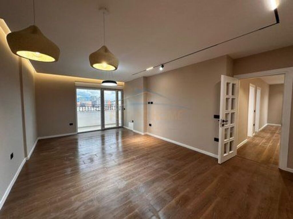Rent, Apartment 2+1+2, Paris Commune, Tirana