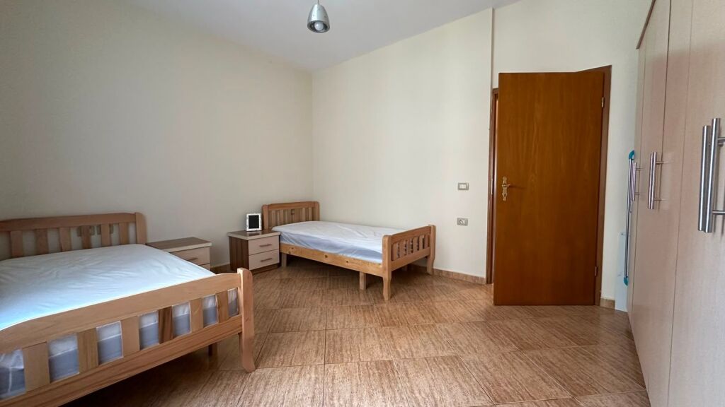 Apartament 2+1 per qira tek Rr.Kosovarve