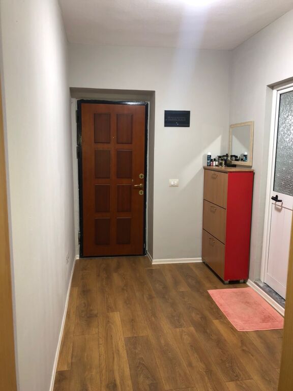 Apartament 1+1 me qira tek Shkolla e Baletit