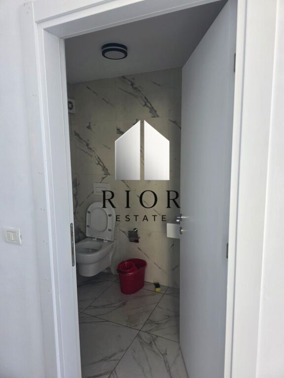 Qera | Ambjent Biznesi | 21 Dhjetori | 1000 €/Muaj