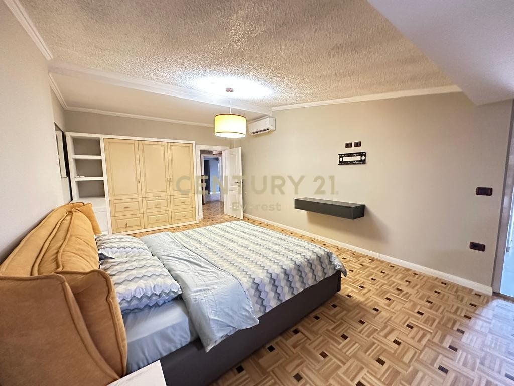 DINAMO COMPLEX, LUXURY PENTHOUSE FOR SALE 800,000 €
