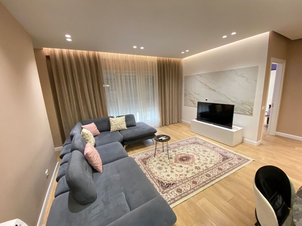 Apartment 2+1+2 for rent, Rruga e Dibres !