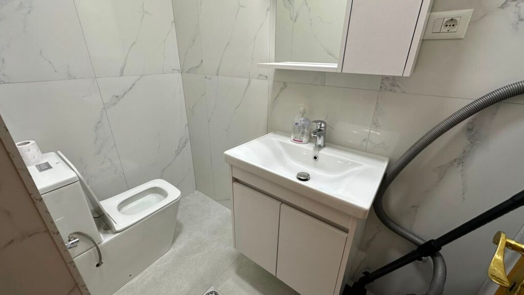 Apartament 2+1 per qira tek Rr.Kosovarve