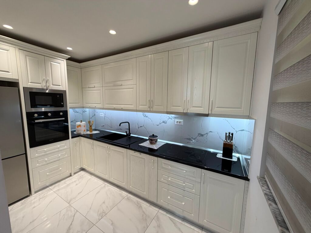 🏡 Appartamento 2+1 in vendita   📍 Posizione: vicino a Top Chanel, Via Kasem Shima