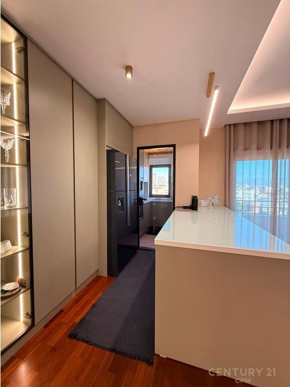 AFFITTASI APPARTAMENTO 3+1+ GARAGE VICINO ALL'AMBASCIATA AMERICANA! Prezzo su richiesta /Mese
