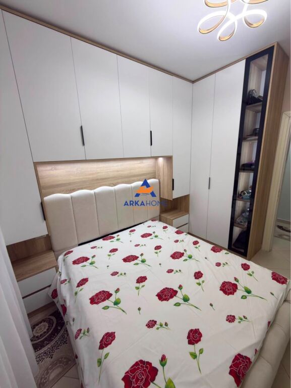 SHITET APARTAMENT 1+1+BALLKON TEK " LIQENI I THATE " 20,000,000 LEKË