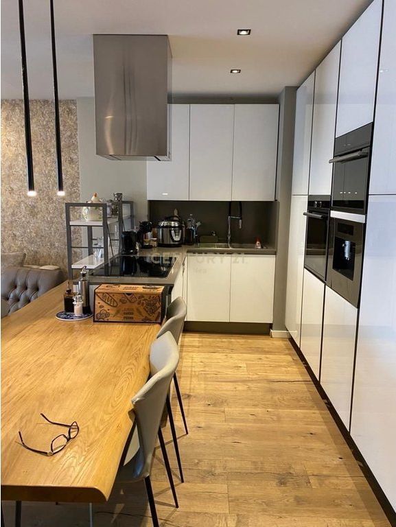 🏙️ Apartment 2+1 + Parking for rent in Bllok!