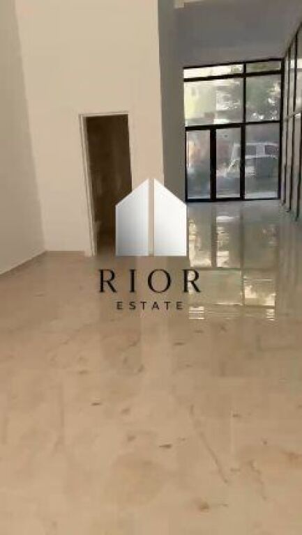 Affitto | Locale Commerciale | Via Babë Rexha | 1500 €/Mese